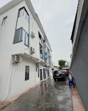 Furnished 3bdrm Apartment in Magodo Phase 2 for sale
