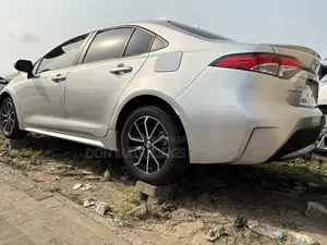 Toyota Corolla SE 2020 Silver