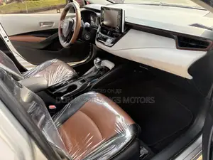 Toyota Corolla SE 2020 Silver