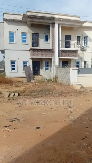 3bdrm Duplex in Princeton  Estate, Zone B for sale