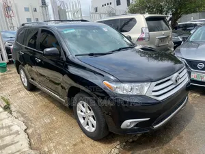 Toyota Highlander Limited 3.5l 4WD 2013 Black