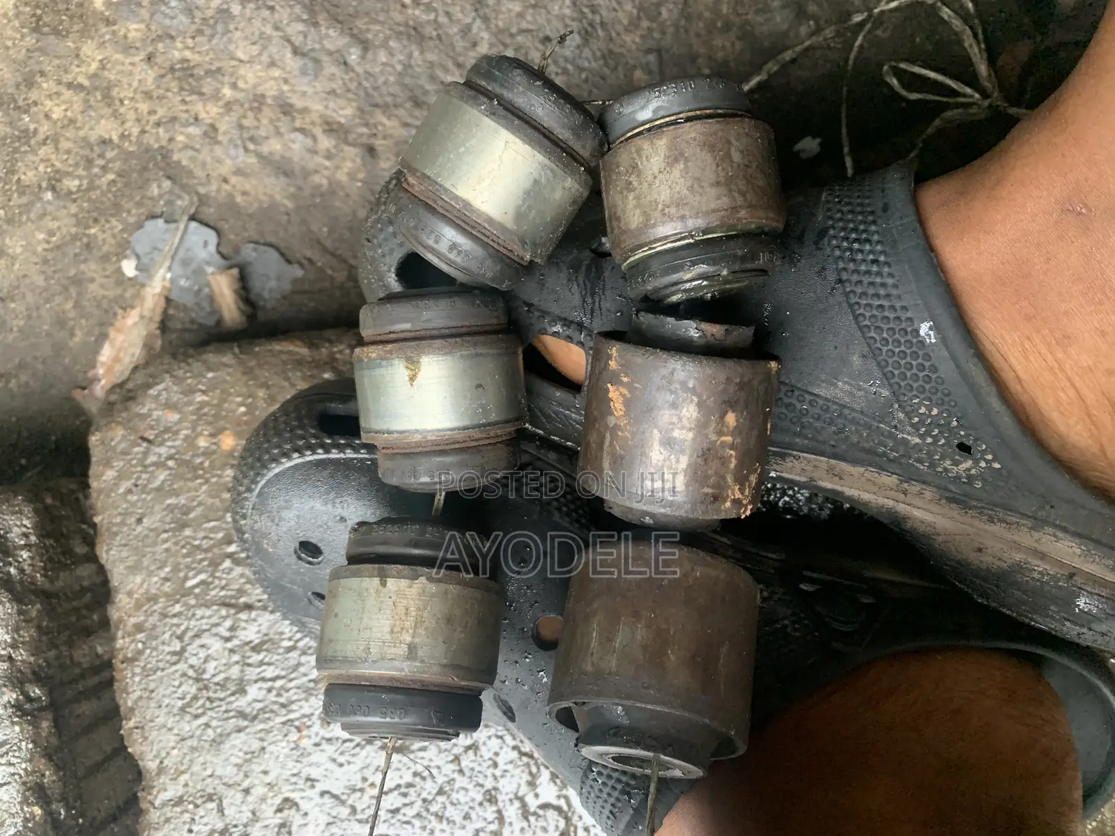 Ford Explorer Spindle Bushing and Split Sitting Bushing