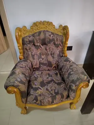 Single Chair