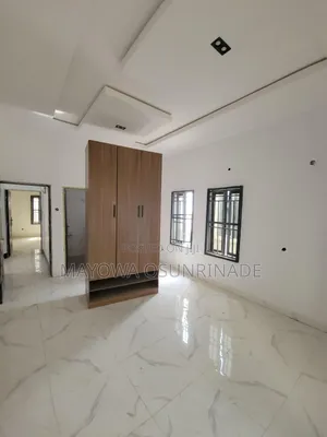 2bdrm Apartment in Bashorun Housing, Akobo for rent