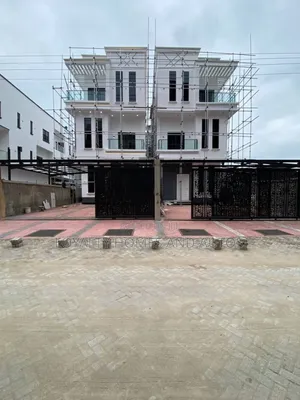 5bdrm House in Ikate for sale
