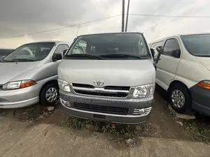 Toyota HiAce 2010 Silver