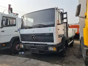 Mercedes-Benz 2005 White