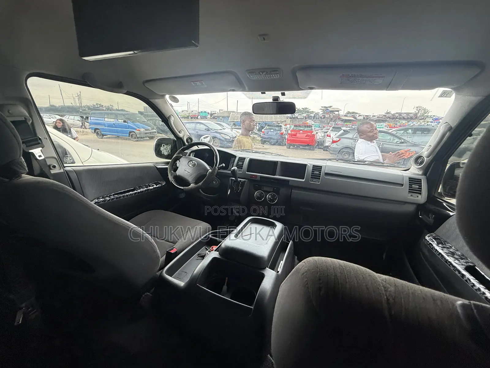 Toyota HiAce 2013 White