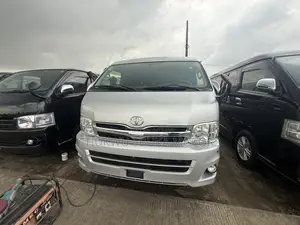 Toyota HiAce 2014 Silver