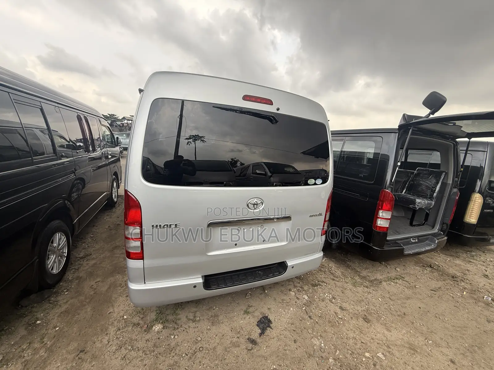 Toyota HiAce 2014 Silver