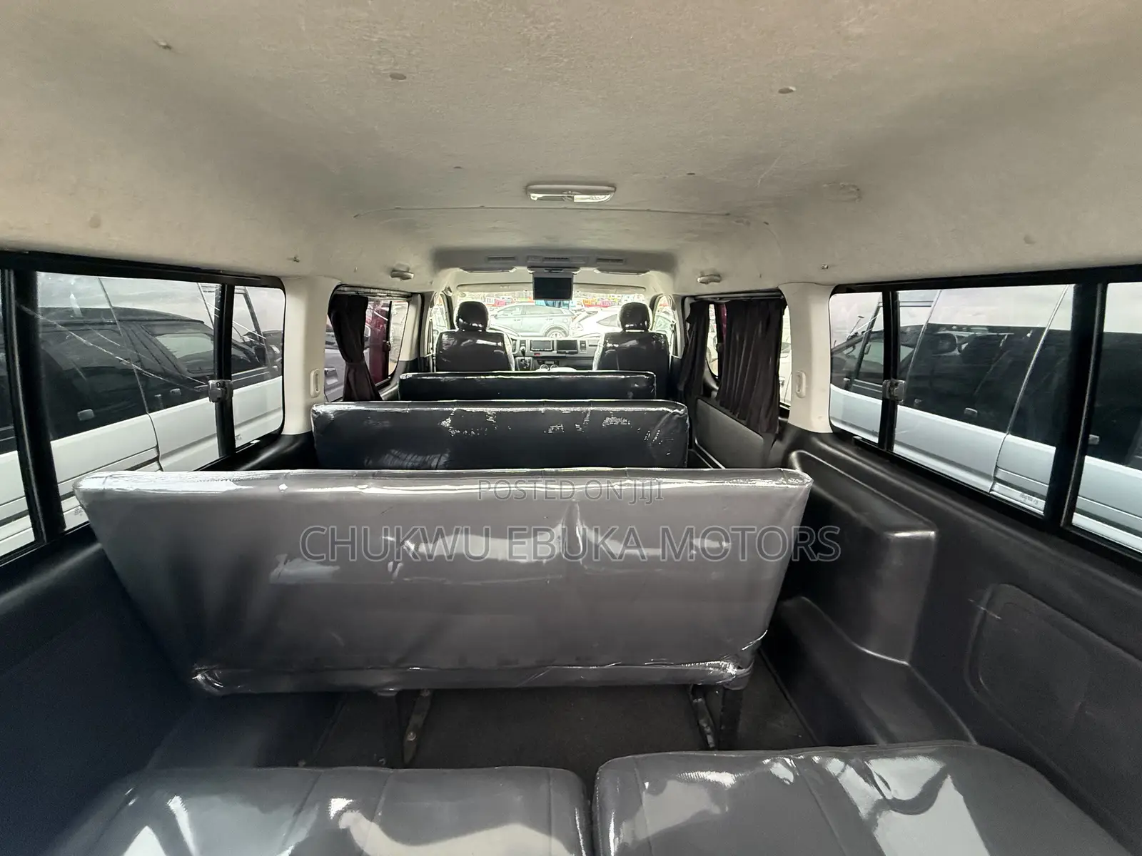 Toyota HiAce 2014 Black