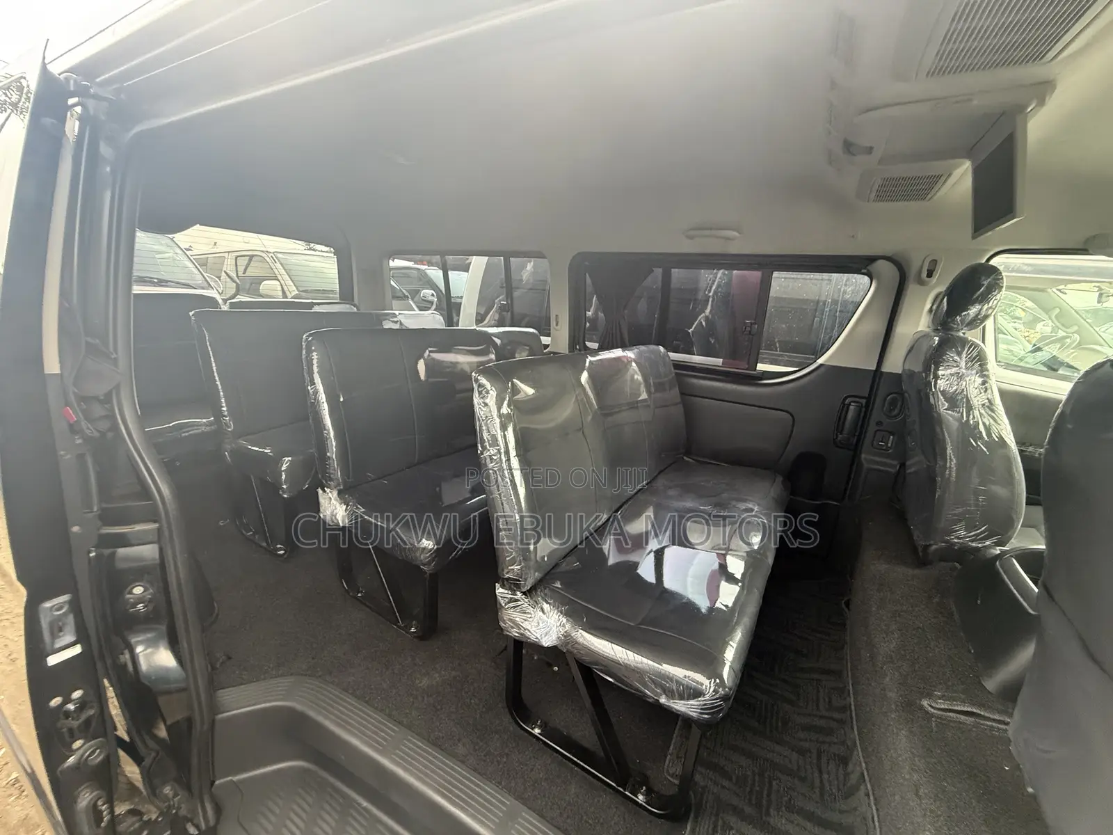 Toyota HiAce 2014 Black