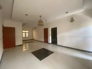 3bdrm Apartment in Chevron for rent