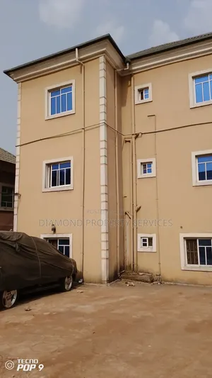 12bdrm Duplex in Rowjet, Owerri for sale
