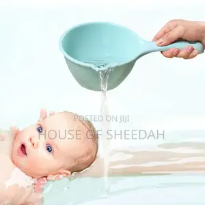 12pcs Plastic Water Scoop /Laddler