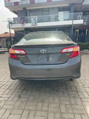 Toyota Camry LE 4dr Sedan (2.5L 4cyl 6A) 2013 Gray