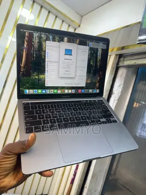 Laptop Apple MacBook Pro 2020 32GB Intel Core i7 SSD 1T