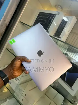 Laptop Apple MacBook Pro 2020 32GB Intel Core i7 SSD 1T