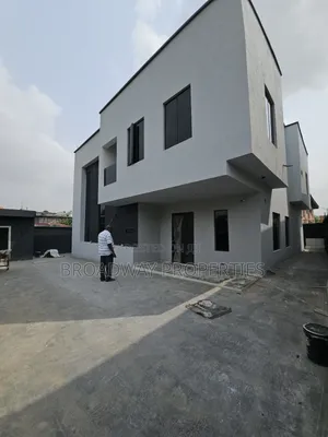5bdrm House in Adaniyi Jones for sale
