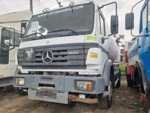 Mercedes Benz 1820 LPG Gas Truck 15,000 Litres