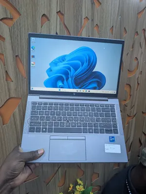 Laptop HP ZBook Firefly G8 16GB Intel Core i7 SSD 512GB