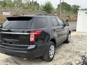 Ford Explorer XLT 4dr 4x4 (3.5L 6cyl 6A) 2013 Black
