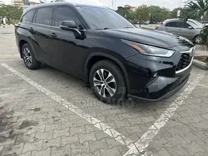 Toyota Highlander XLE 2021 Black