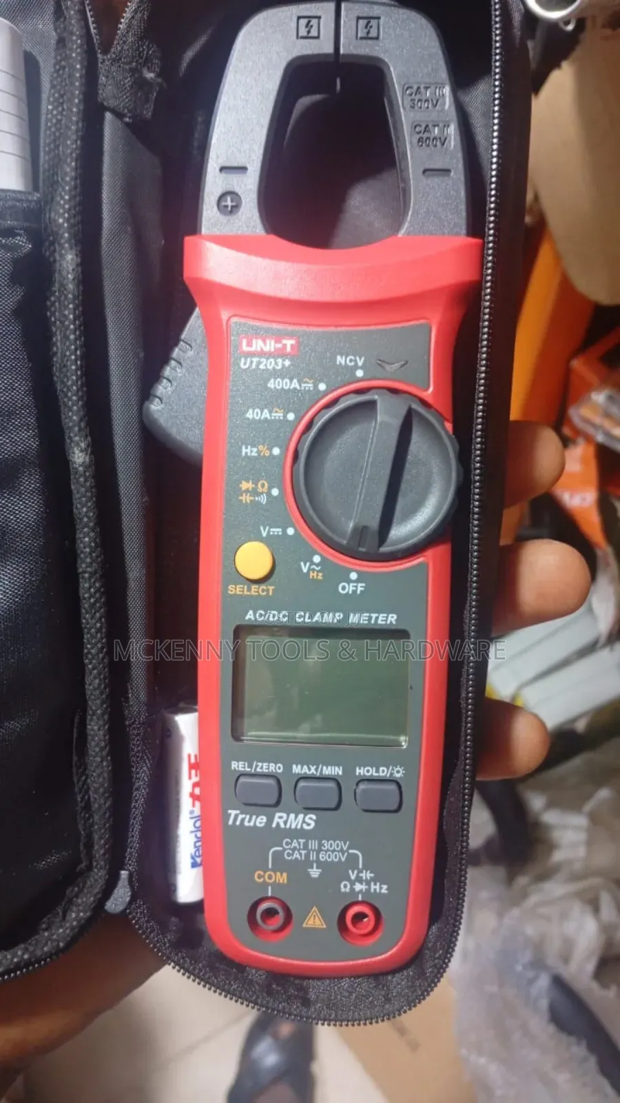 Uni-t Ut203+ 400a Ac/Dc True Rms Digital Clamp Meter.