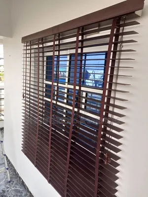 5ft Brown Wooden Blind