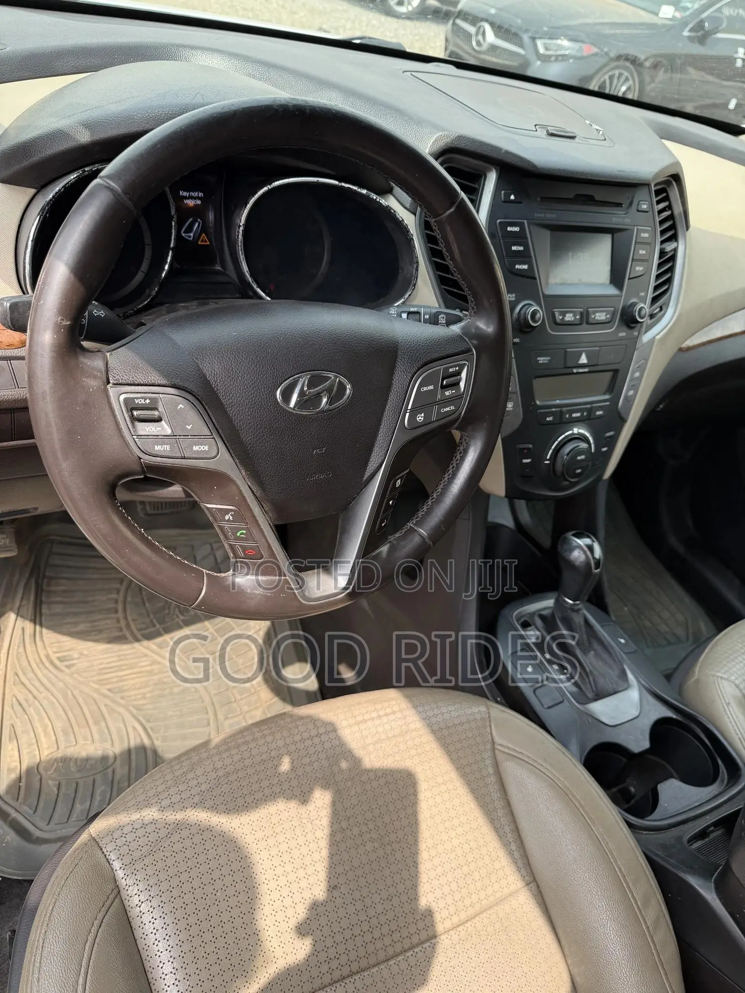 Hyundai Santa Fe 2014 White
