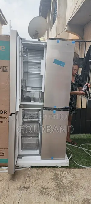 Hisense 392l Side-by-Side Refrigerator With 4 Doors