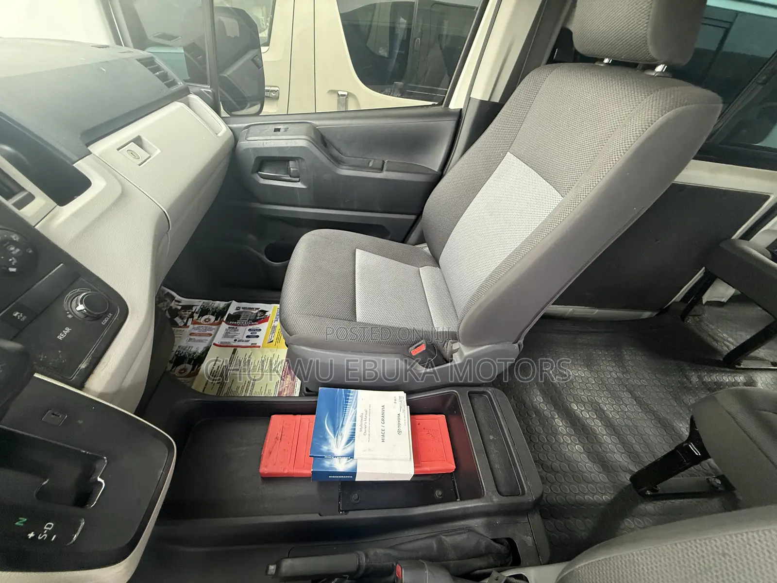 Toyota Grand HiAce 2020 White