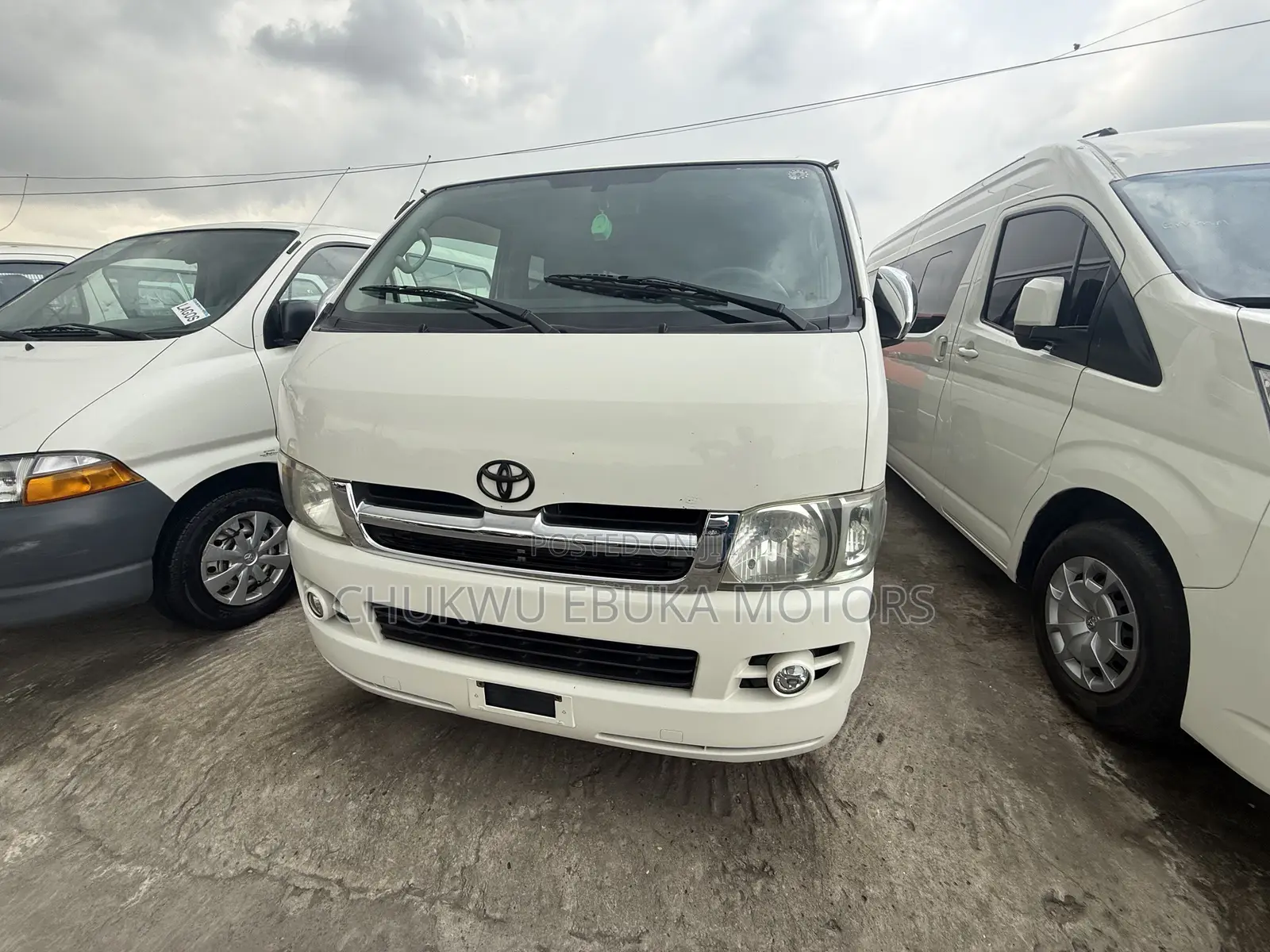 Toyota HiAce 2012 White