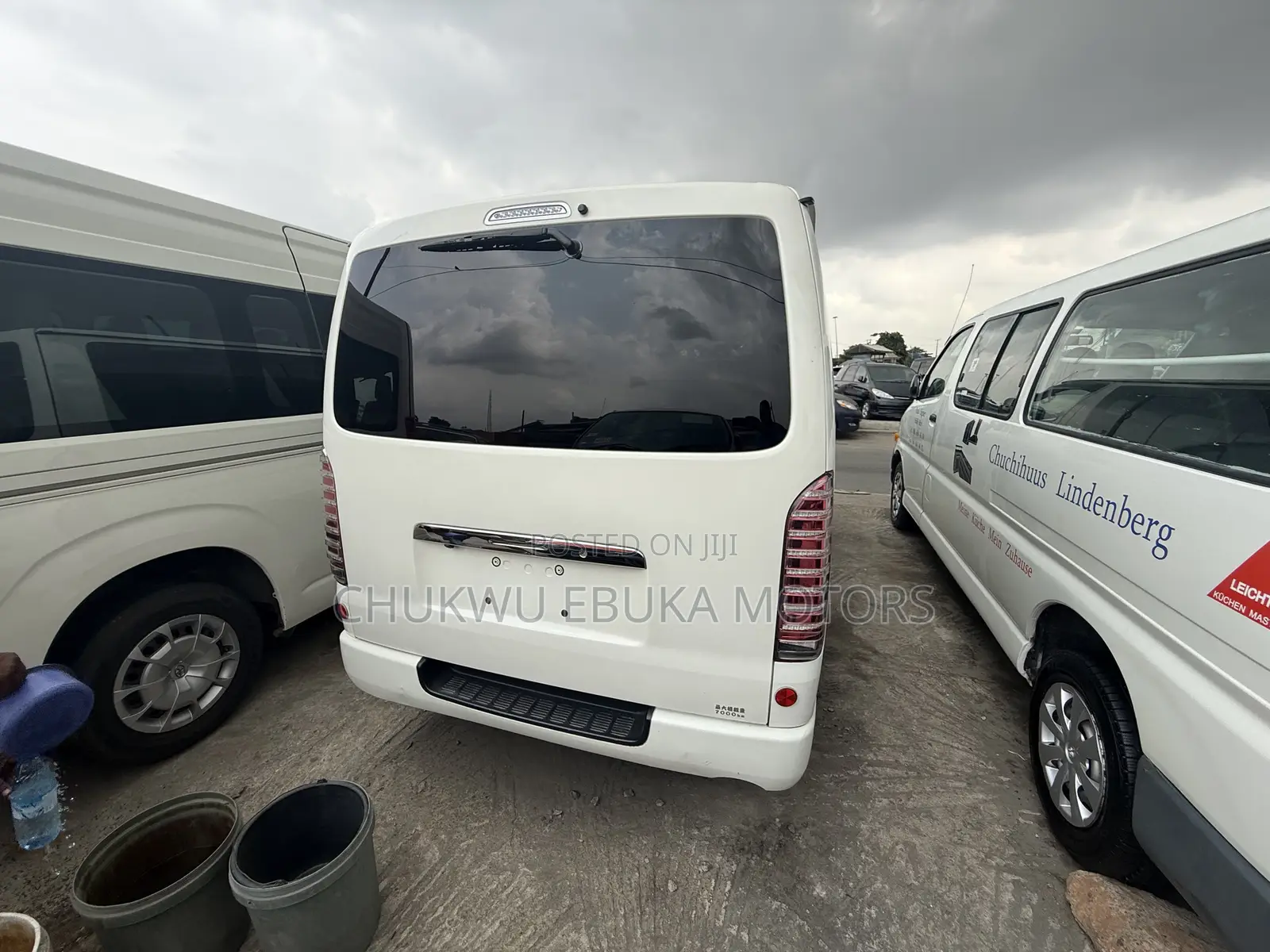 Toyota HiAce 2012 White