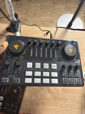 E2 Maono Ame2 Maono Soundcard With Accessories