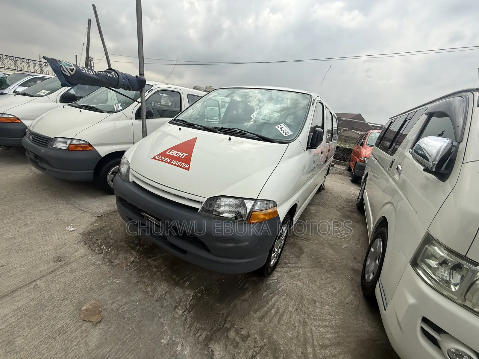 Toyota HiAce 2004 White