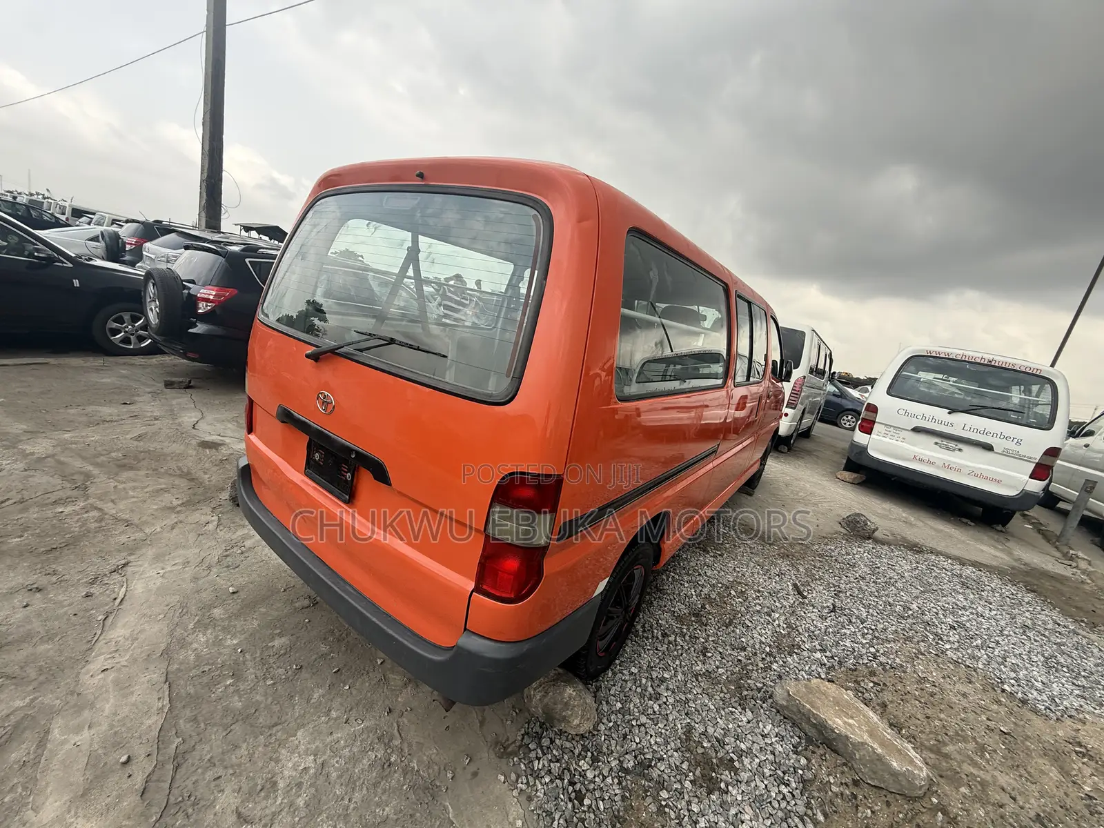 Toyota HiAce 2004 Brown