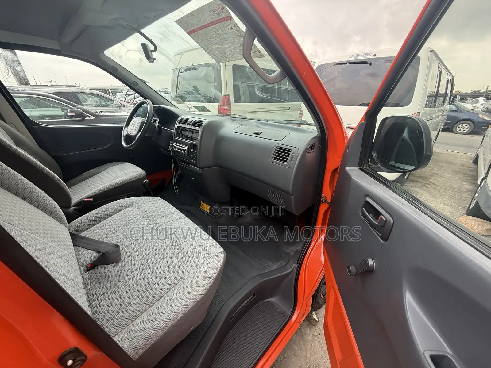 Toyota HiAce 2004 Brown
