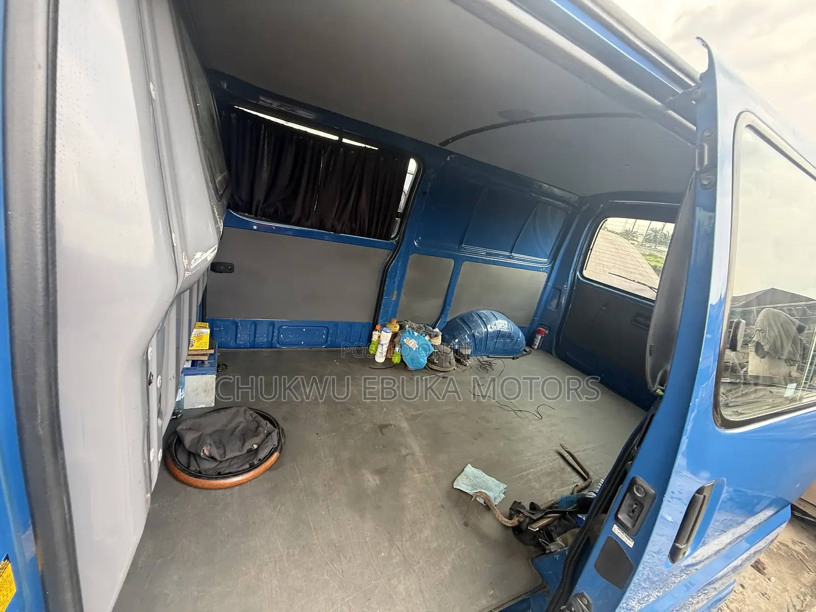 Toyota HiAce 2004 Blue