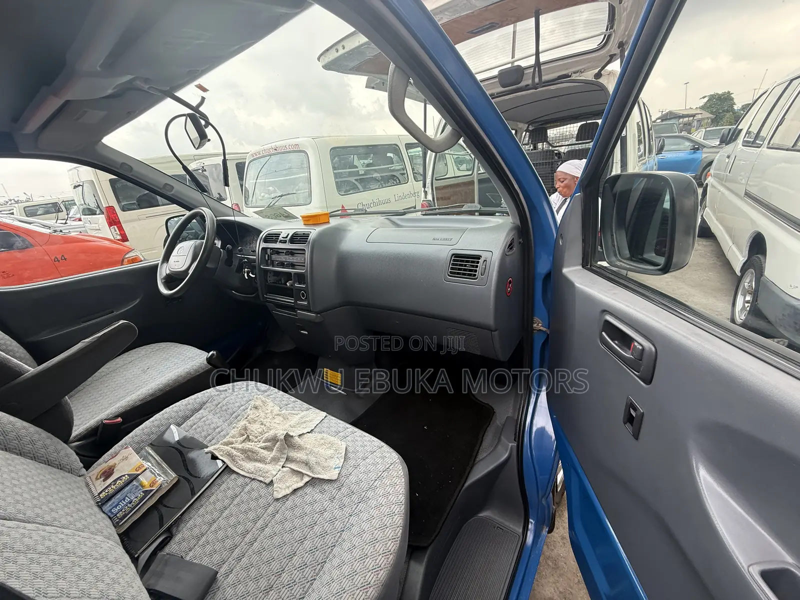 Toyota HiAce 2004 Blue