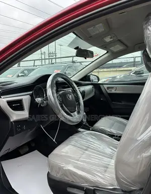 Toyota Corolla LE Premium 4dr Sedan (1.8L 4cyl CVT) 2015 Red