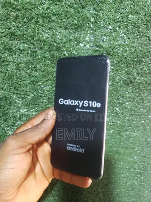 Samsung Galaxy S10e 128 GB Blue