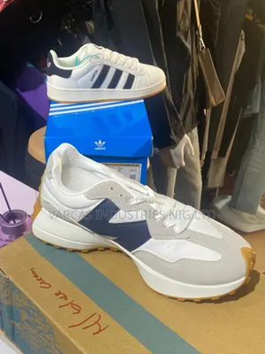 New Balance Snickers