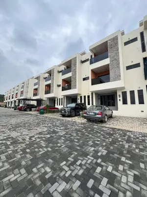4bdrm Townhouse/Terrace in Life Camp for Sale