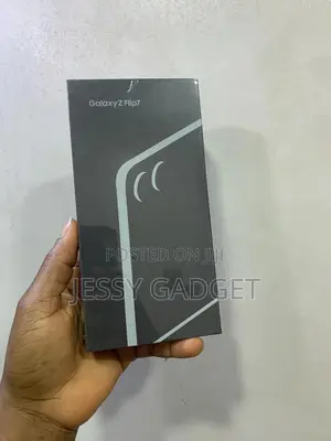 New Samsung Galaxy Z Flip7 256 GB