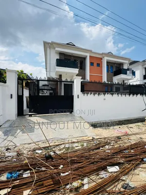 4bdrm Duplex in Surulere for sale