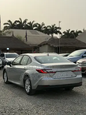 Toyota Camry 2025 Gray