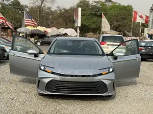 Toyota Camry 2025 Gray