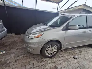 Toyota Sienna 2008 Gray