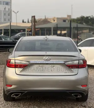 Lexus ES 2016 Gold